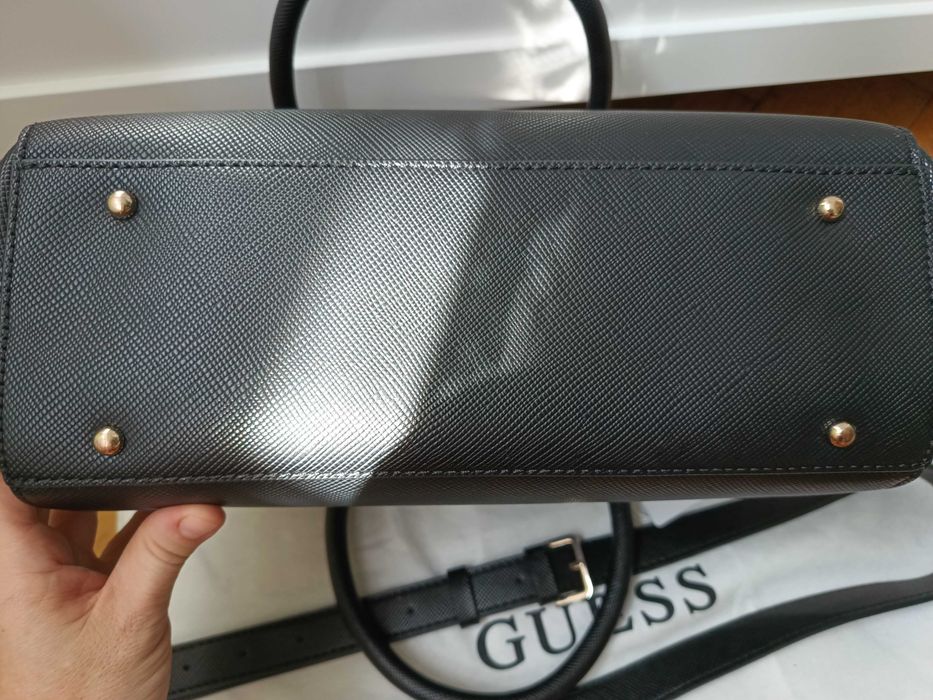 Torebka Guess Noelle czarna