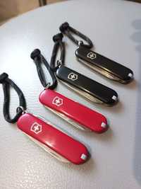 Швейцарский нож-брелок Victorinox Classic SD 0.6223