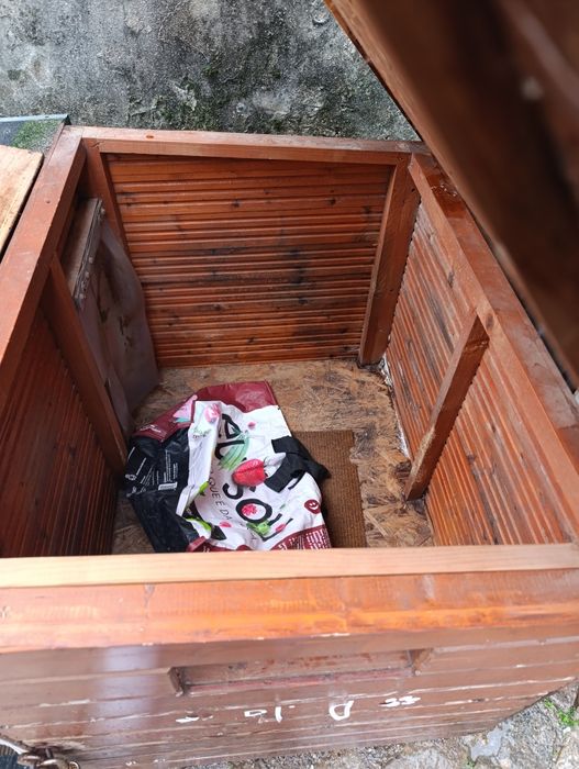 Casota para cão com 2 divisões