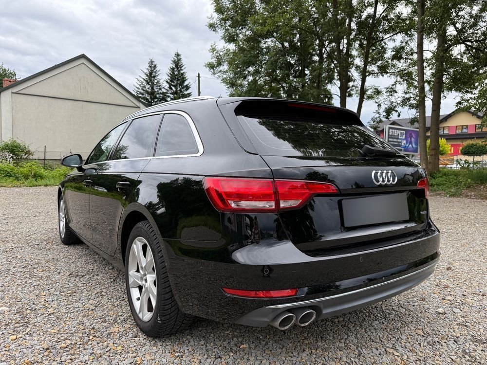Audi A4 Pierwszy wlaściciel, niski przebieg, 4x4,