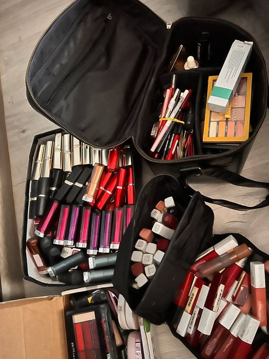 Помада пудра блеск