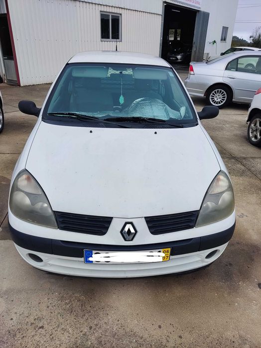 Renault Clio Comercial (2006)