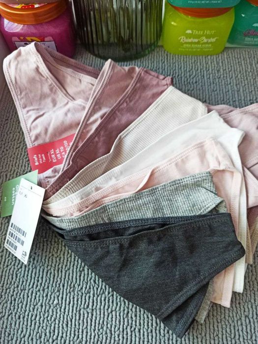 трусики H&M, комплекти M L