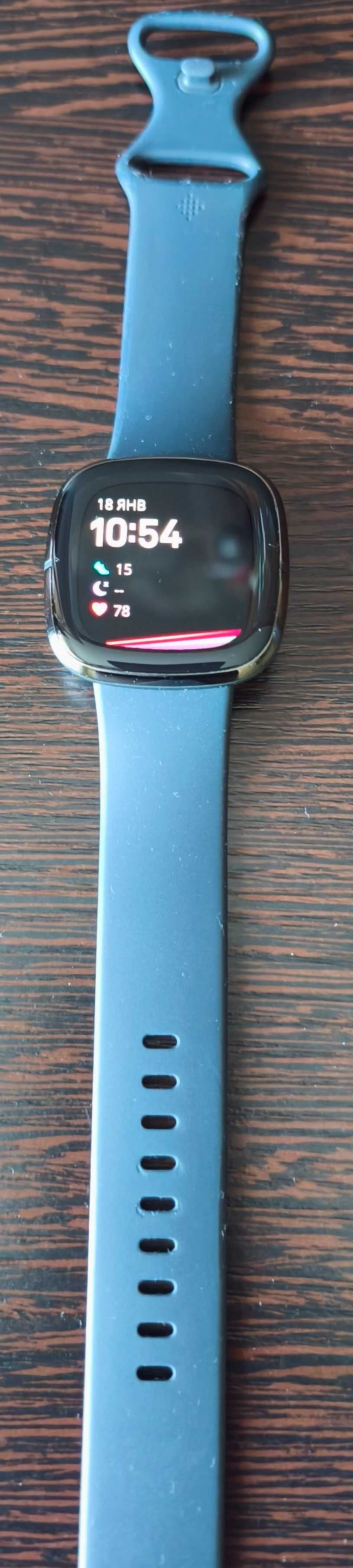 Фітнес годинник Fitbit Versa 3 Black