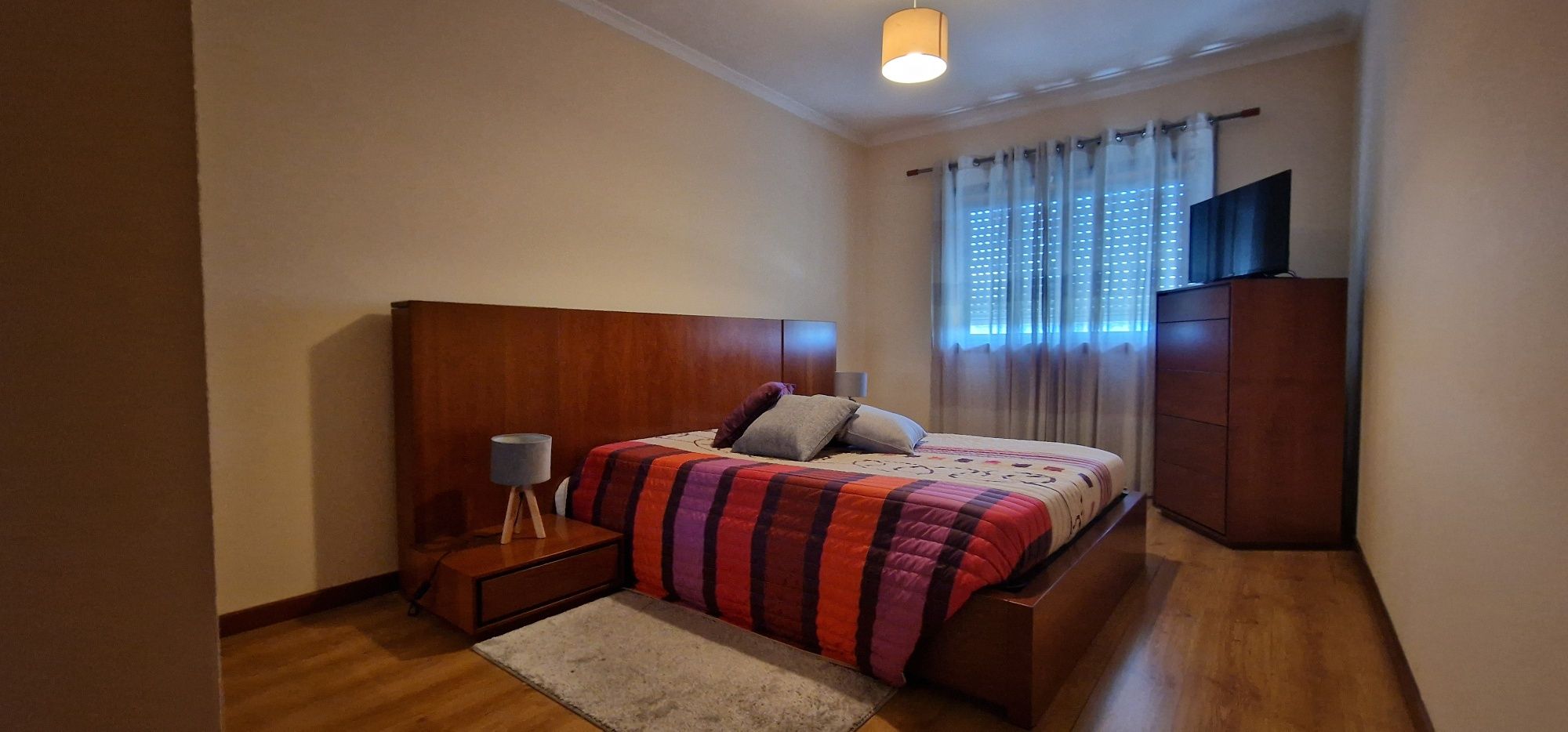 Quarto casal com cabeceiras