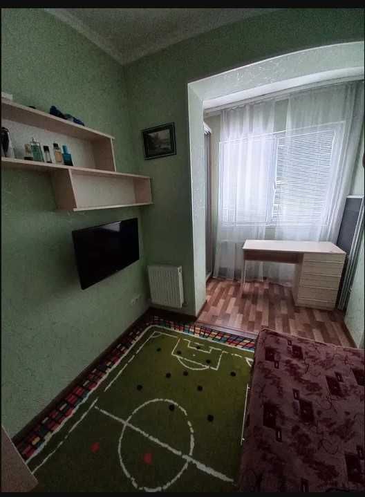 Продаж 2- ї квартири село Софіївська Борщагівка, ЖК"Щасливий"