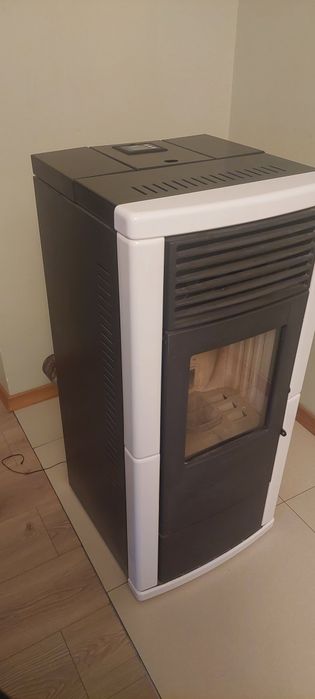 Sprzedam piec na pellet Ravelli