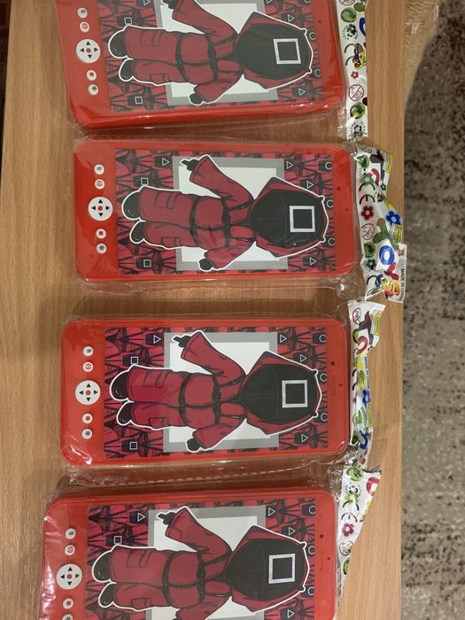 Телефон іграшковий