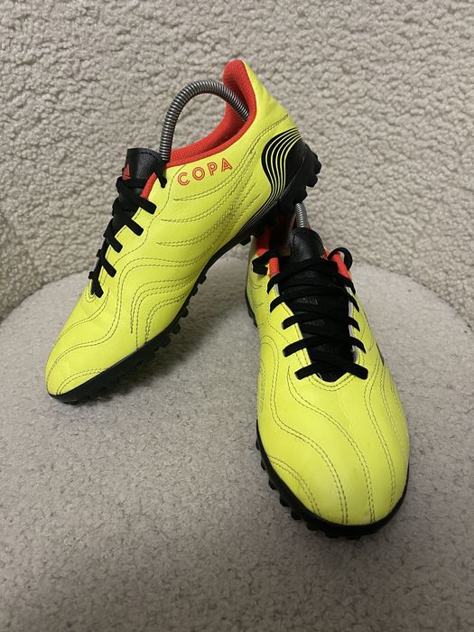 Сороконожки футзалки сороконіжки кросівки Adidas 38р