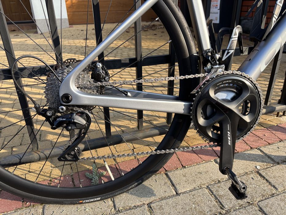Rower szosowy ORBEA ORCA M30 Carbon Shimano 105 rama 49