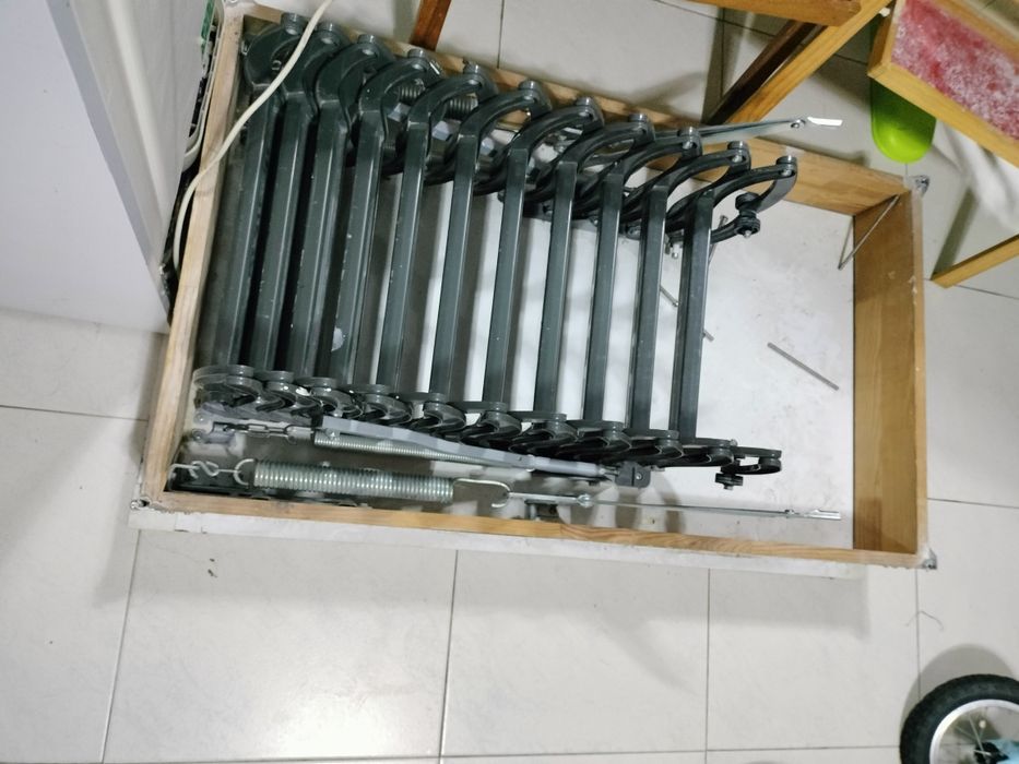 Escada Sótão Metálica