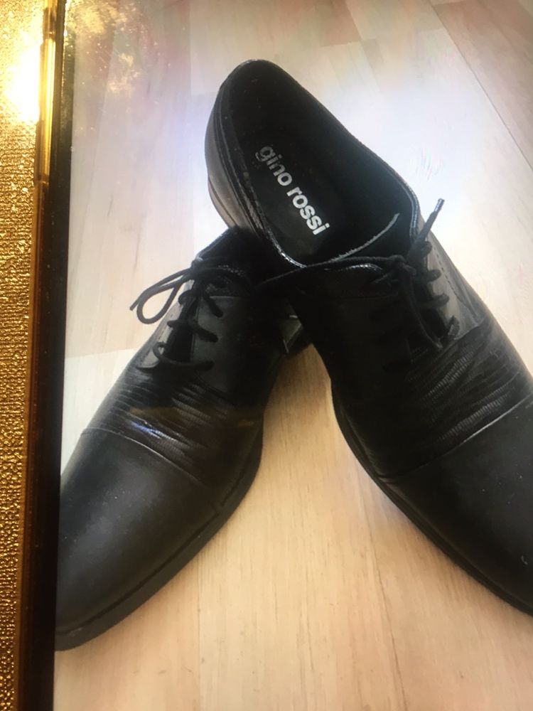 Eleganckie półbuty   Skórzane męskie Gino Rossi 44/29.