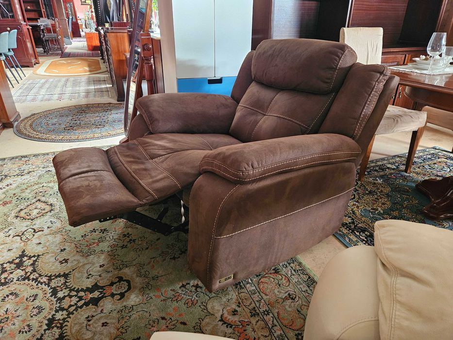 Excelente sofá relax - Marca Cheers - óptimo estado geral