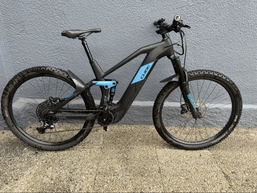 CUBE STEREO HYBRID 140 HPC RACE 625 tam M