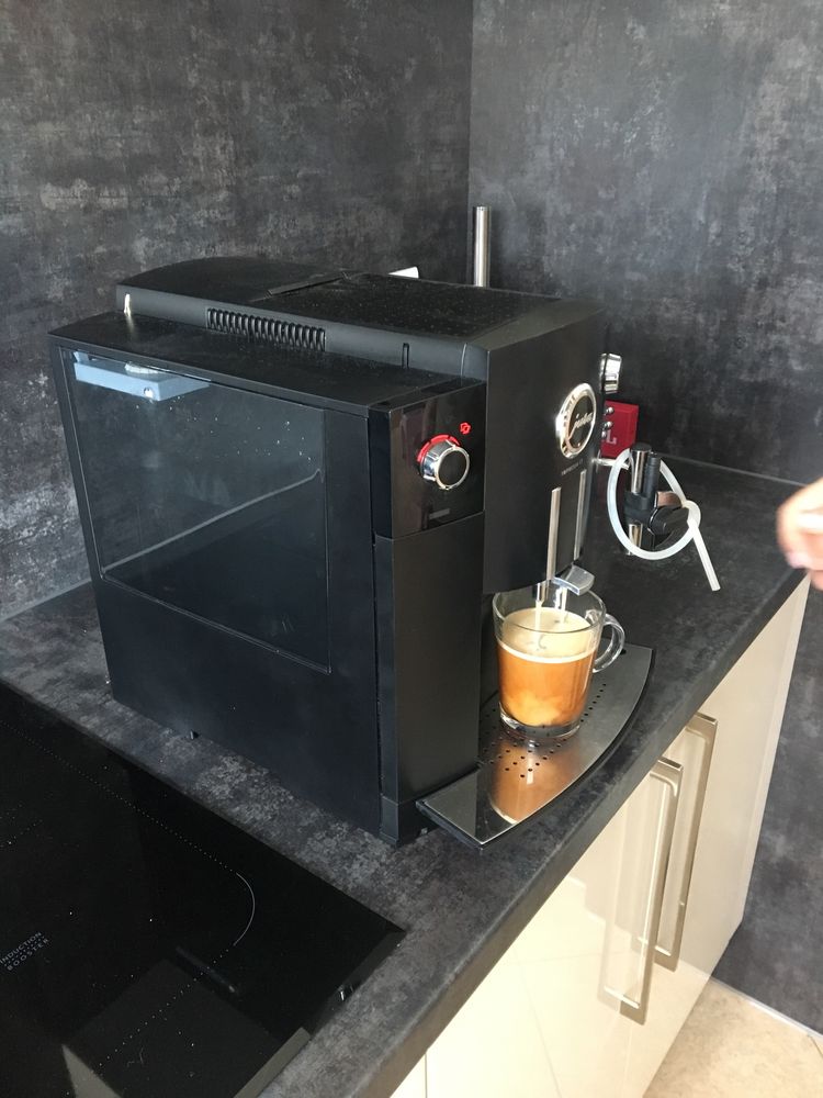 Ekspres ,automat do kawy Jura c5