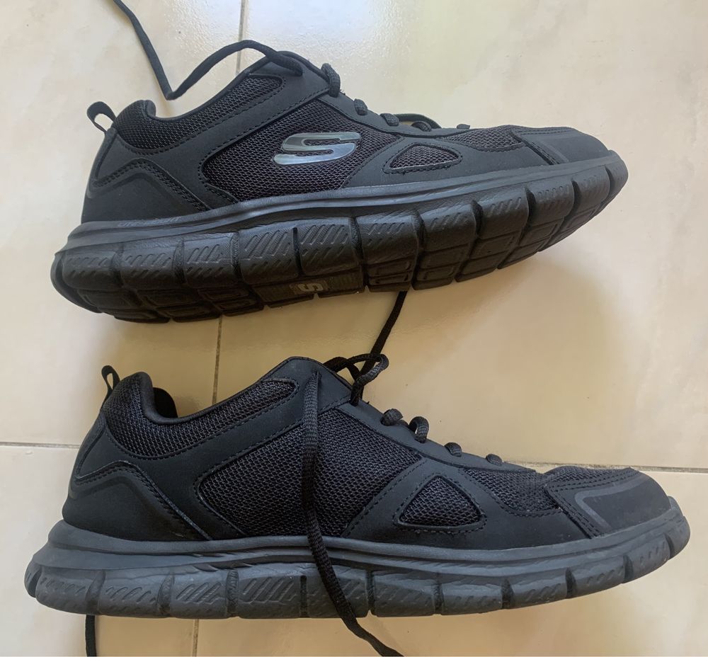 Skechers lite-weight tamanho 42