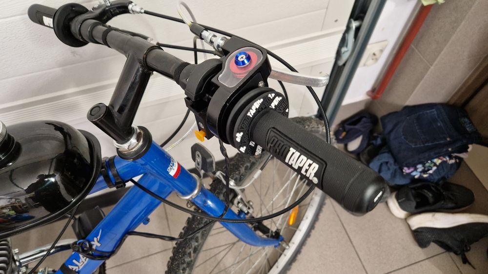 Rower z silnikiem spalinowym 80cc.