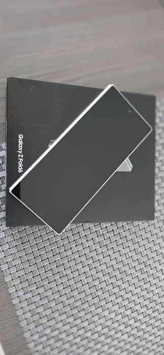 Samsung Z Fold 6