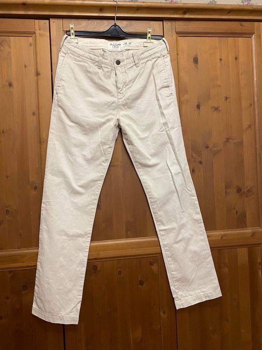 Spodnie chinosy Abercrombie & Fitch L