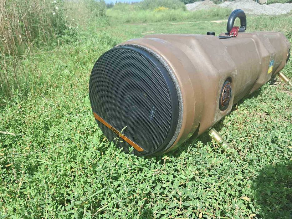 Музичний центр “Bazuka” EDGE" з тубусу від порохового заряду