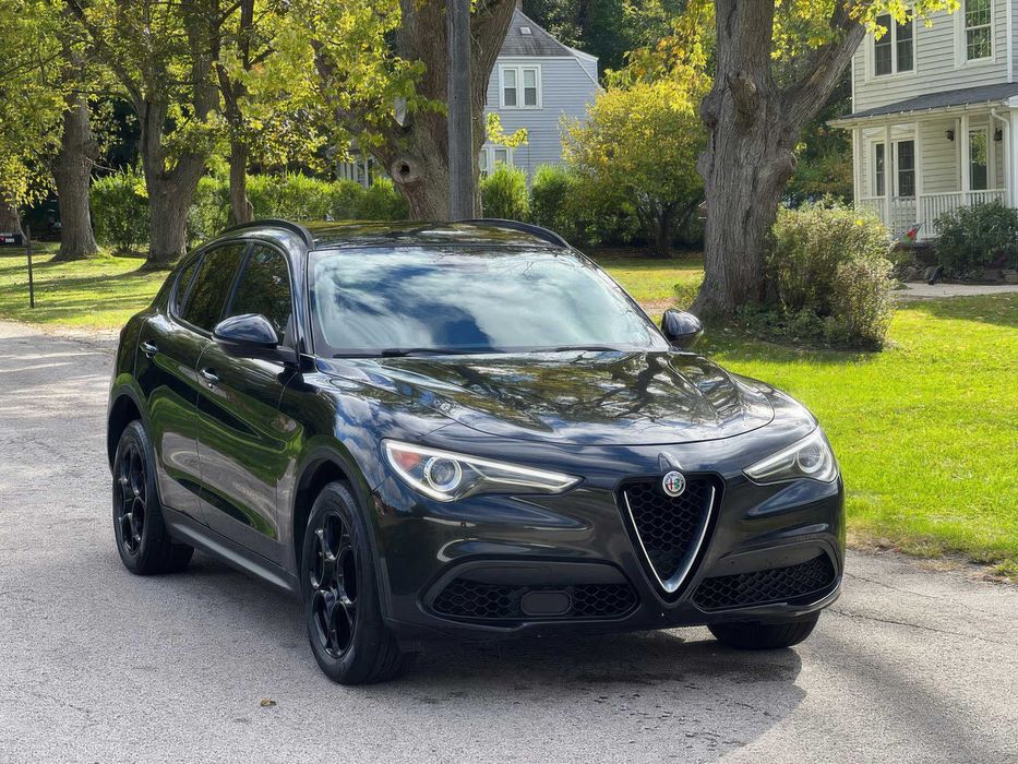 Alfa Romeo Stelvio      2018