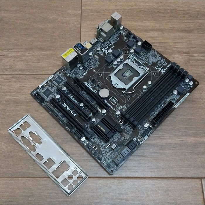 Motherboard AsRock B85M Pro 4 para socket 1150