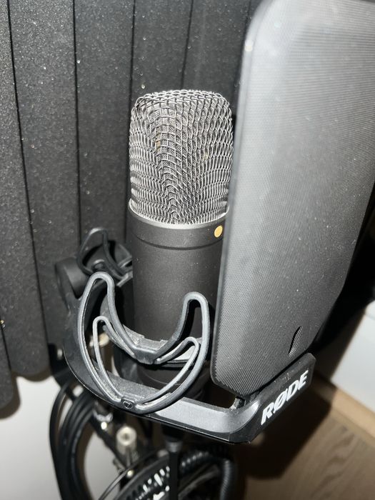 Rode Nt1 + Rode AI-1 + AKG K-275