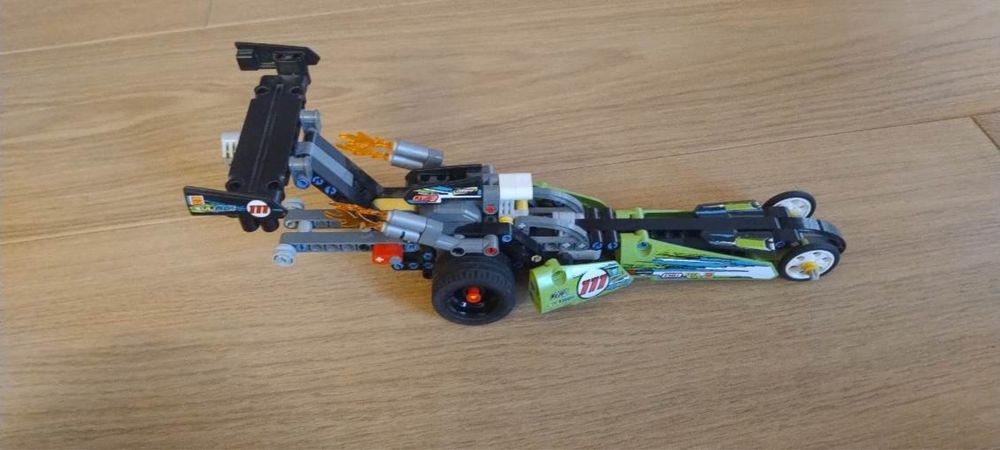 Lego Technic 42103 Dragster