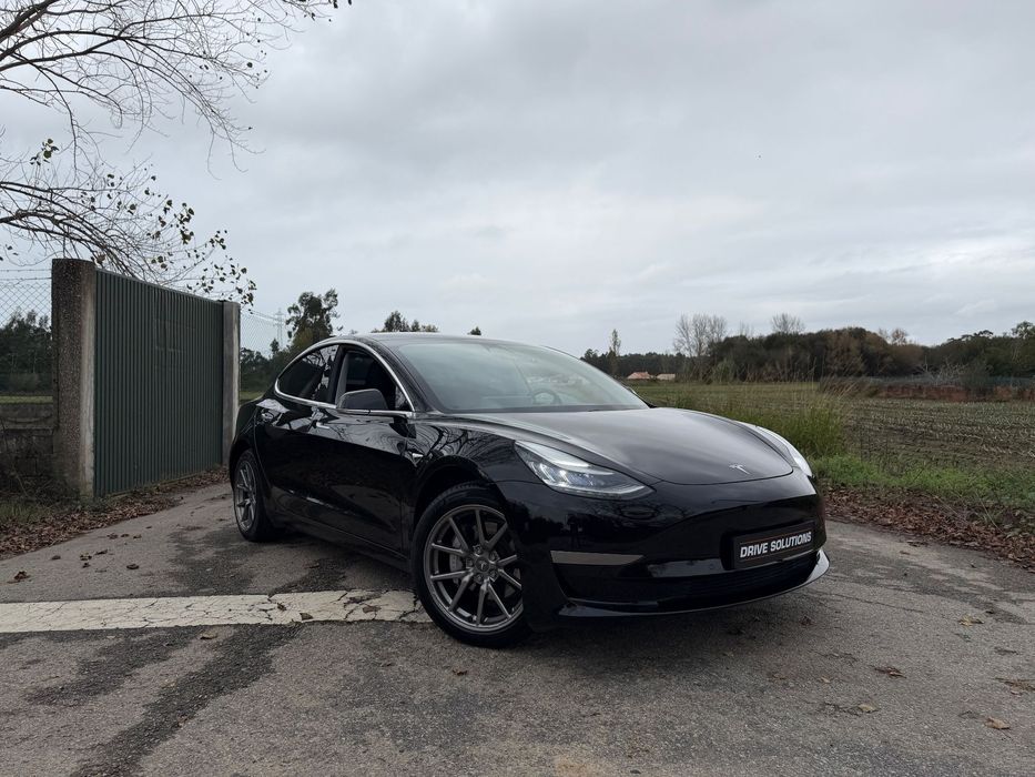 Tesla Model 3 Standard Range Plus RWD