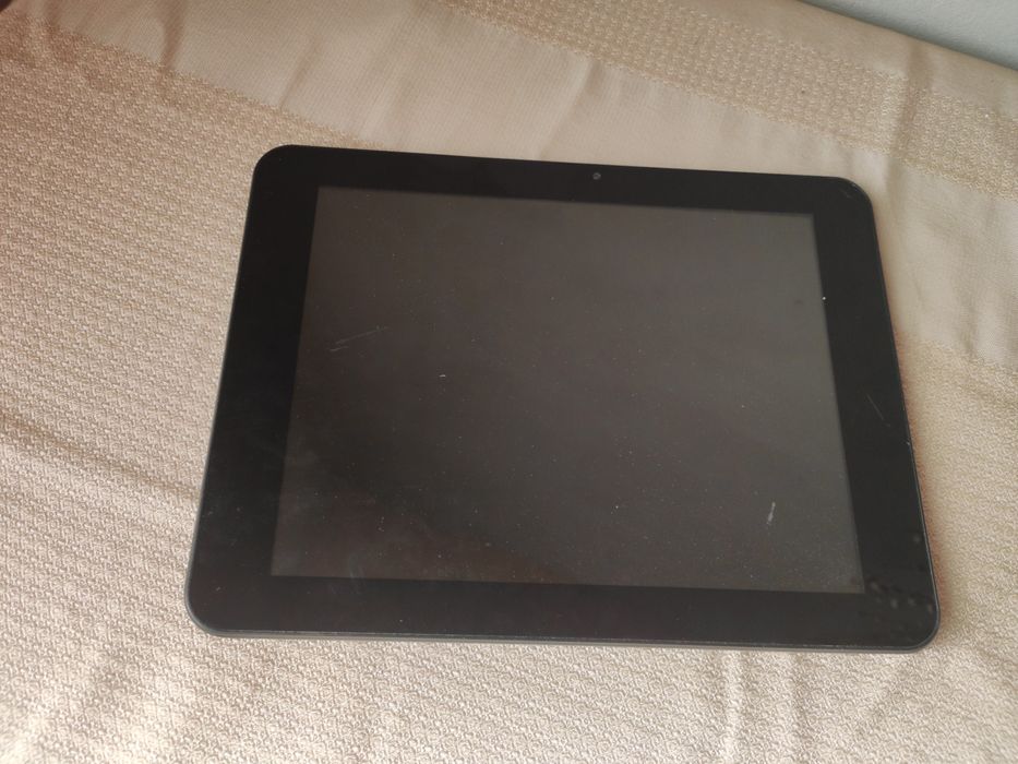 Планшет на запчастини Karbonn