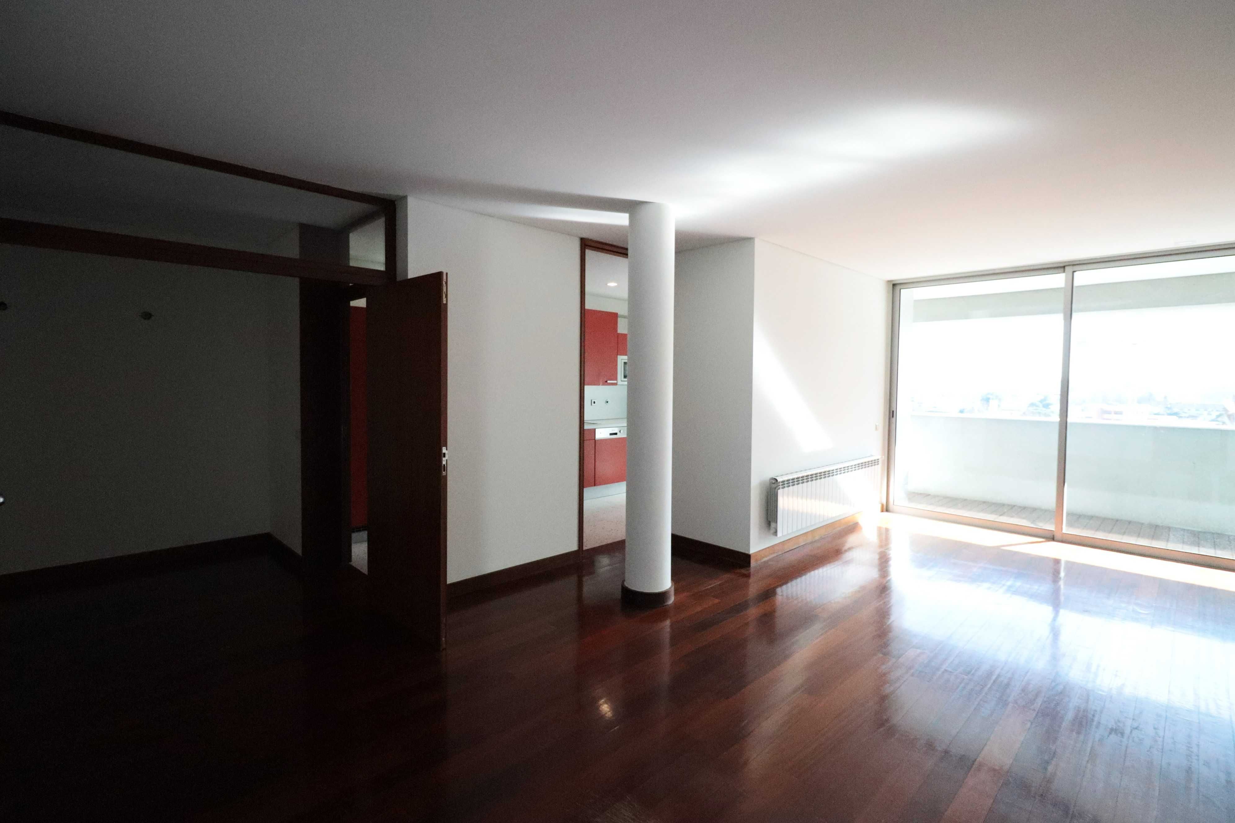 Apartamento T3 no Edifício Talvai