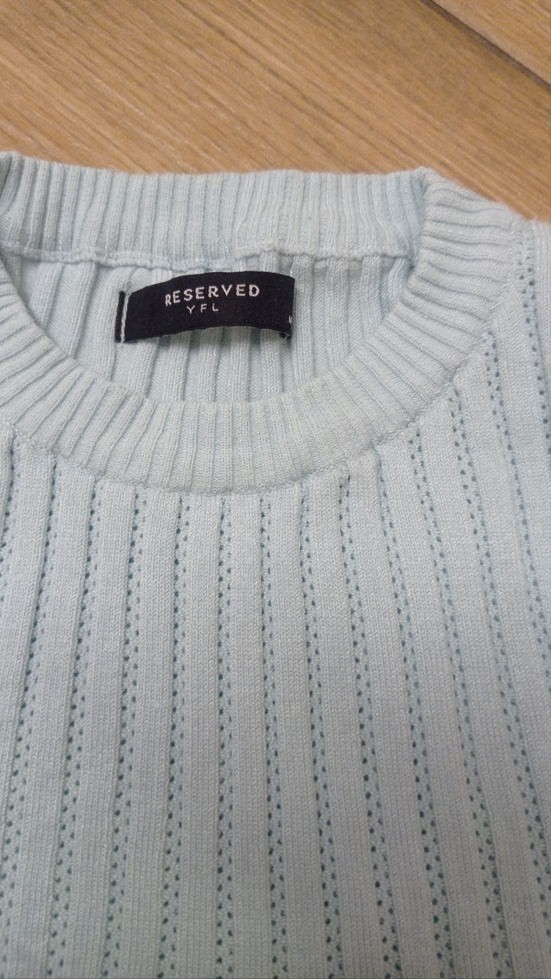 Sweter w kolorze miętowym rozmiar XS/S reserved