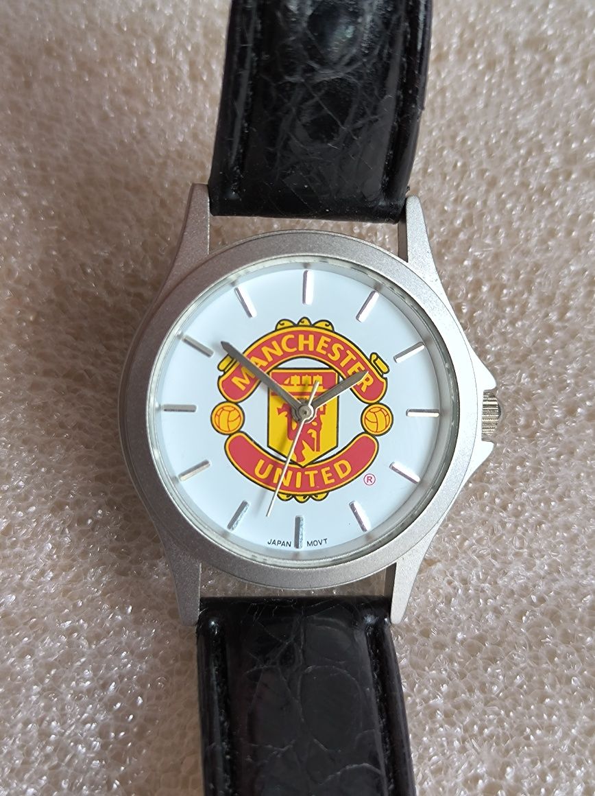 Часы на подарок фанату Manchester United