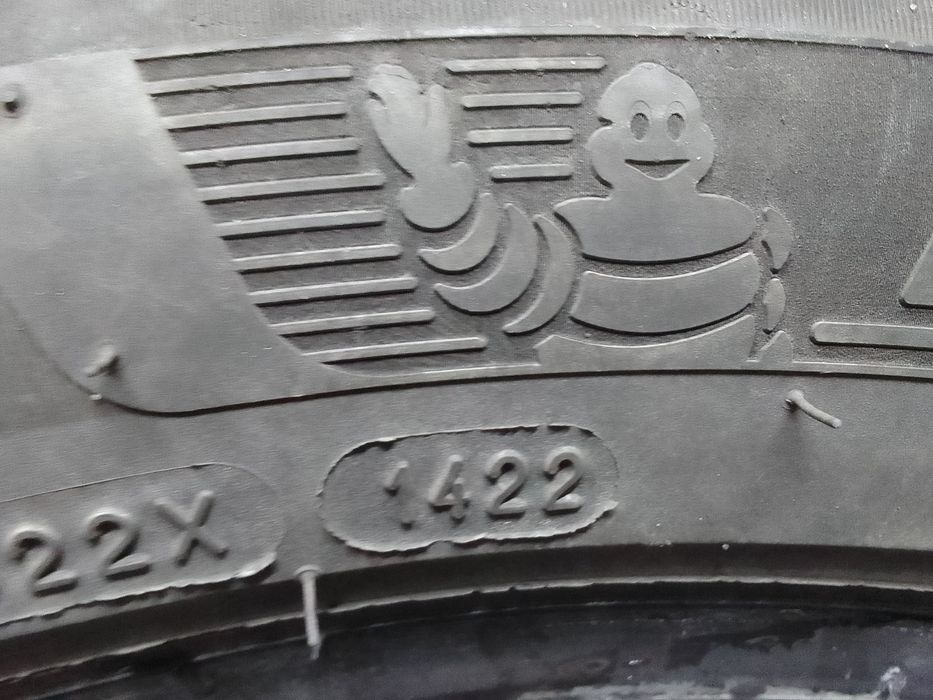Opona zimowa 235/50r19 MICHELIN 2022r