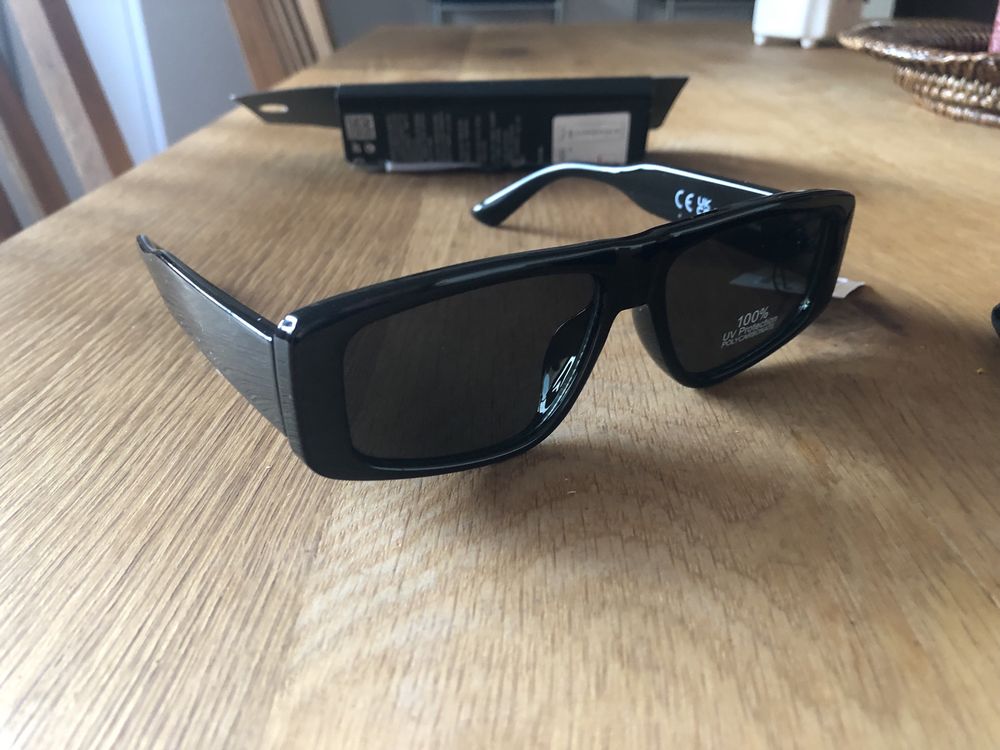 Vendo oculos de sol Pull&bear novos nunca usado