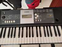 Órgão/teclado Yamaha YPT230+tripé