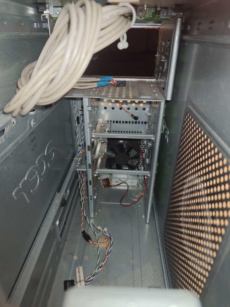 Caixa/ torre computador