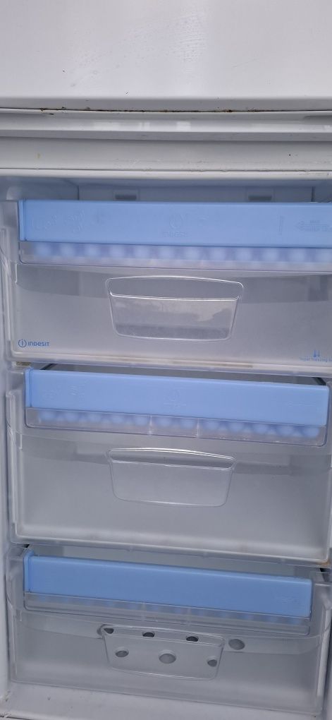 Frigorífico Indesit