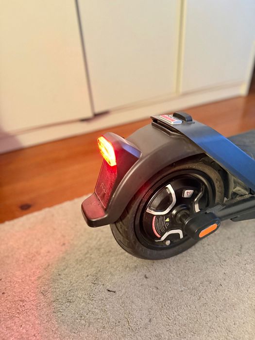 Trotinete Elétrica NIU KQi3 PRO— Como Nova, 182 km, Garantia até 2027