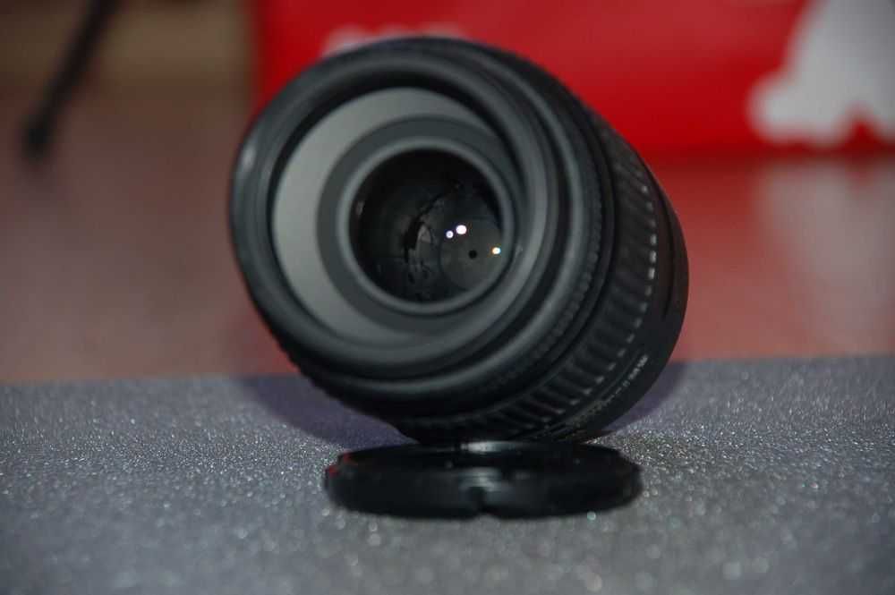 об'єктив Nikon AF-S Nikkor 55-300 mm 4.5-5.6g ed vr