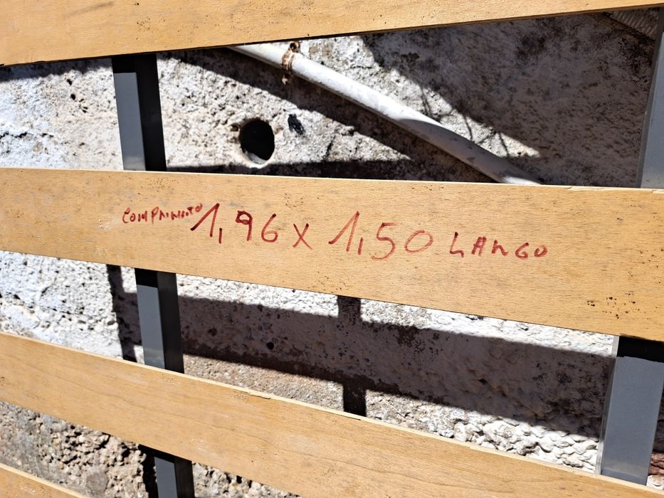 Estrado de cama como novo