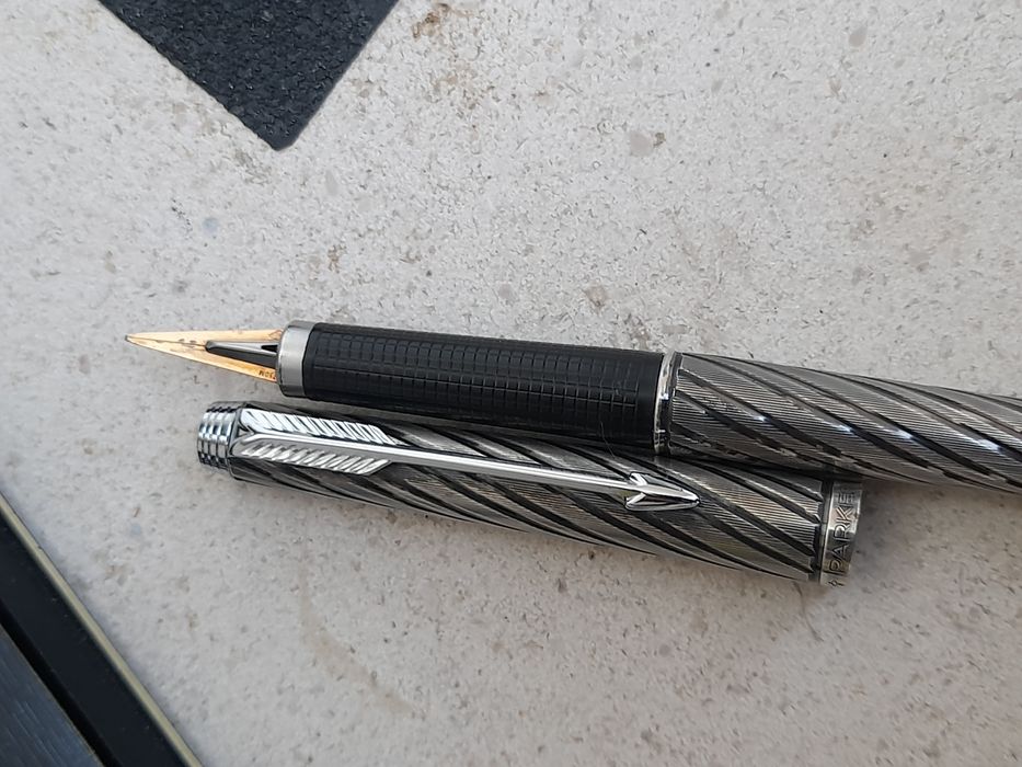 Caneta tinteiro Parker 180 Torceide prateada rara