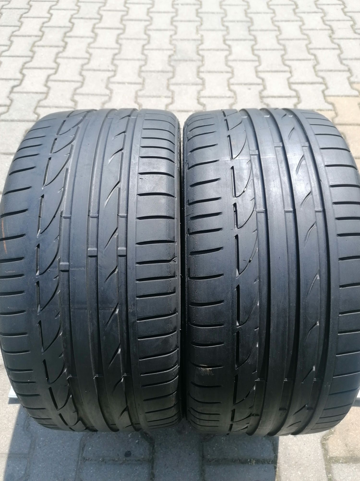 Opony letnie 2szt Bridgestone 245/35R18  RFT