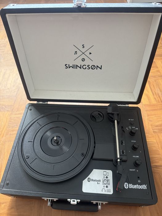 Gira-Discos Portátil Swingson On Stage BT Black