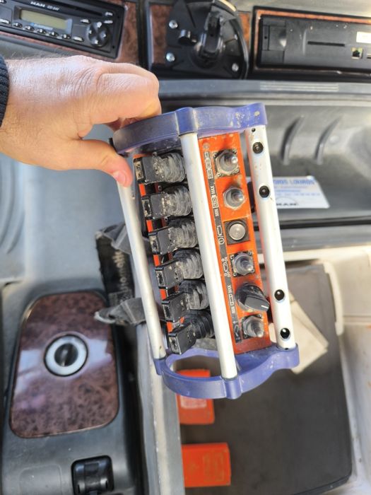 Camião betoneira 9m3 MAN 35.380 cx auto tapete para betão 16M comando