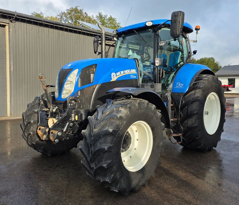 New Holland T7.200  New Holland T7.200 Autocommand   z 2014 roku Super Stan 100% oryginał