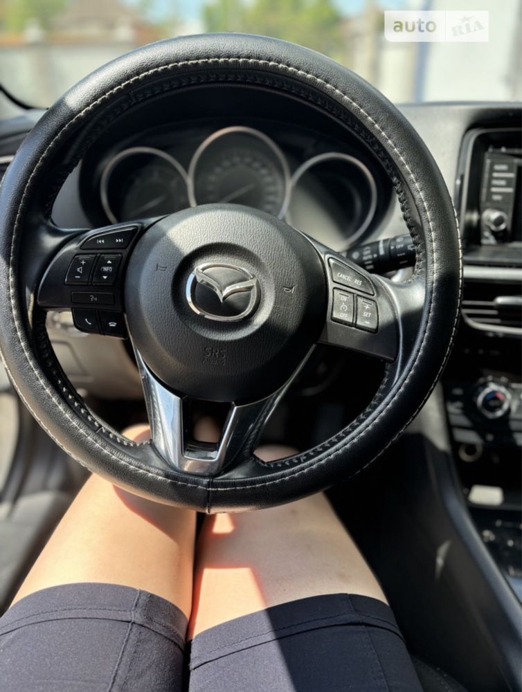 Автомобіль Mazda 6 2013 року