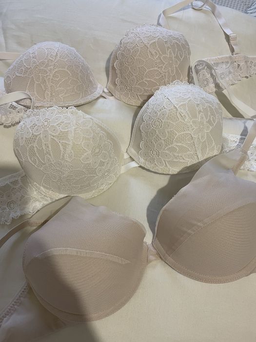 Бюстгальтер Jasmine 75A. Формована чашка push-up