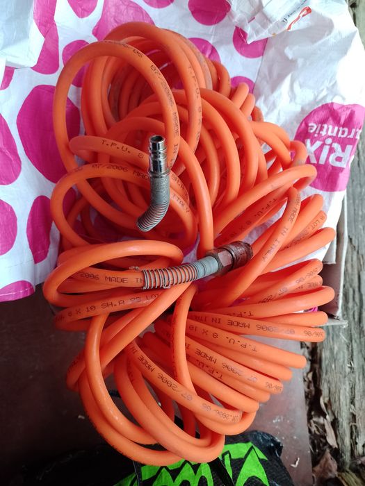 Шланг гумовий повітряний 10 метрів 8*10 мм Італія