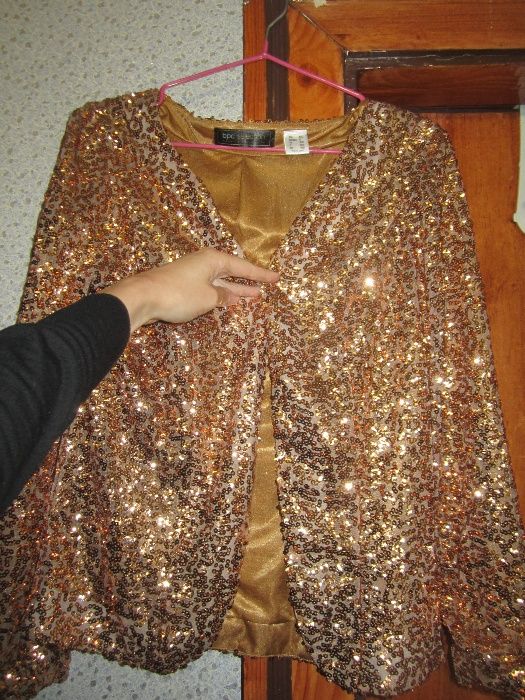 Пиджак в пайетках золото+шарф новый!